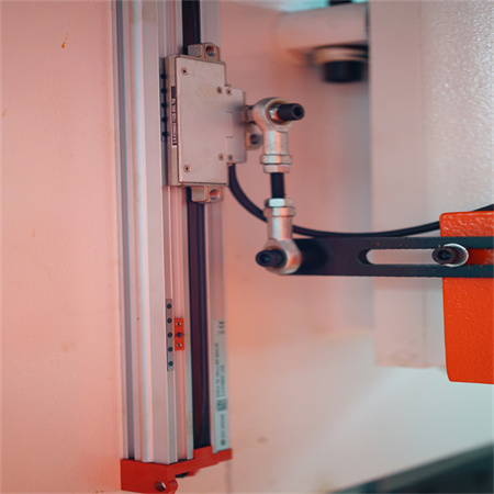 Machine de pliage de tôle à haute efficacité d'épaisseur de 4 mm/machine semi-automatique de presse plieuse