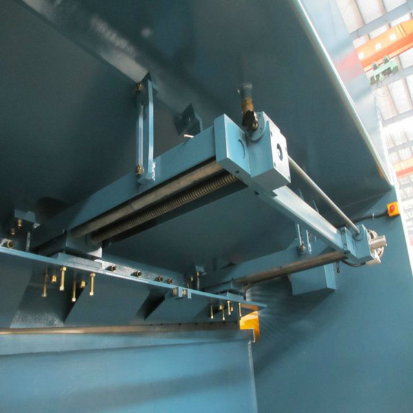 cisaillement hydraulique de plaque d'acier de machines de coupe de plaque d'acier de 4mmx2500