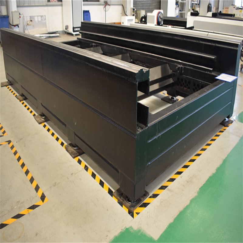 Découpeuse de laser de fibre 1000 2000 3000w pour l'aluminium de cuivre en acier