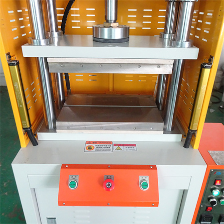 Machine de presse de tonnes Machine de presse à chaud de contreplaqué de 500/600/800 tonnes pour la fabrication de chaîne de production de contreplaqué