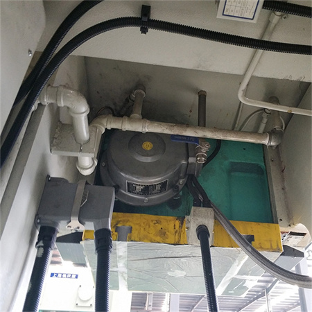 Poinçonneuse hydraulique de métal en acier de presse à mouler hydraulique de cylindre d'industrie de la Chine quatre