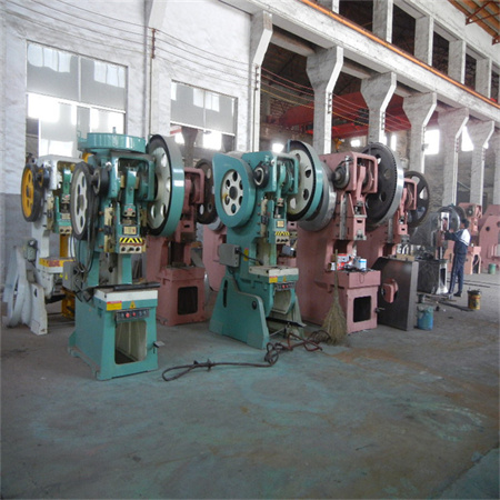Prix de la machine de presse hydraulique de poinçonnage Cnc de tôle automatique de type C