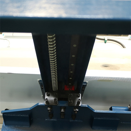 Cisaille cnc à guillotine hydraulique de type HAAS, équipée du système CNC E21S.