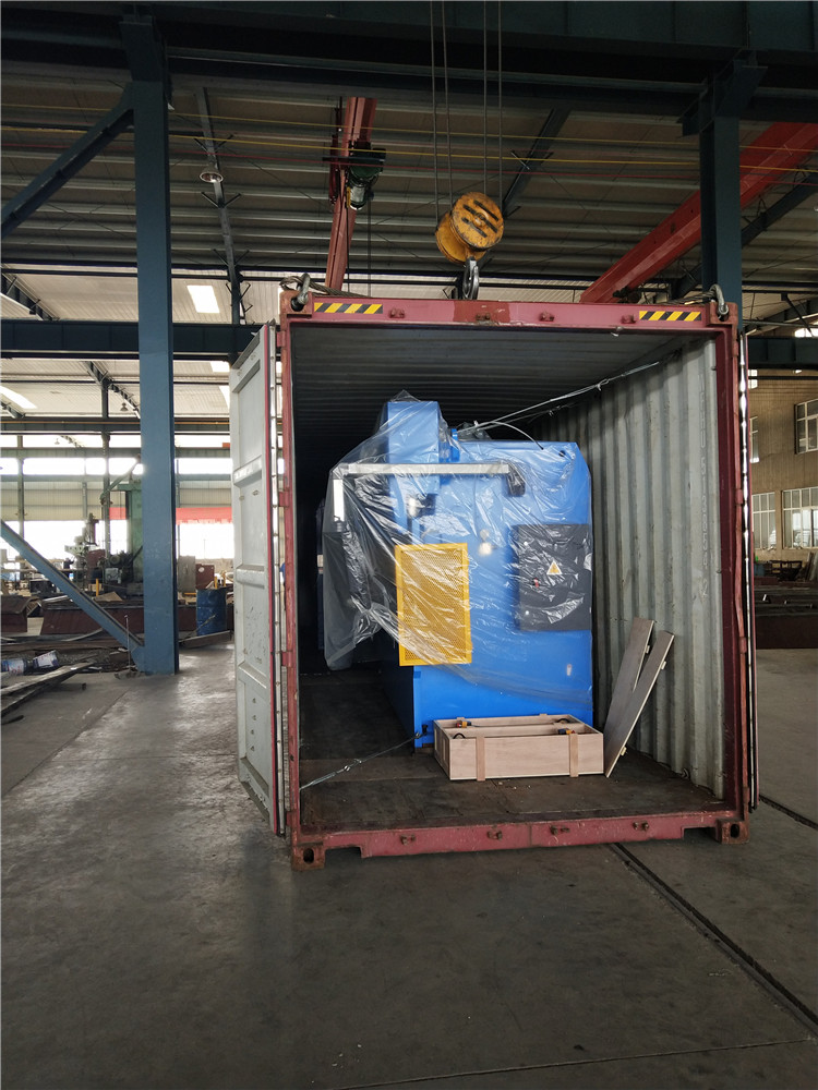 Machine de presse plieuse hydraulique en métal de Chine avec un prix raisonnable