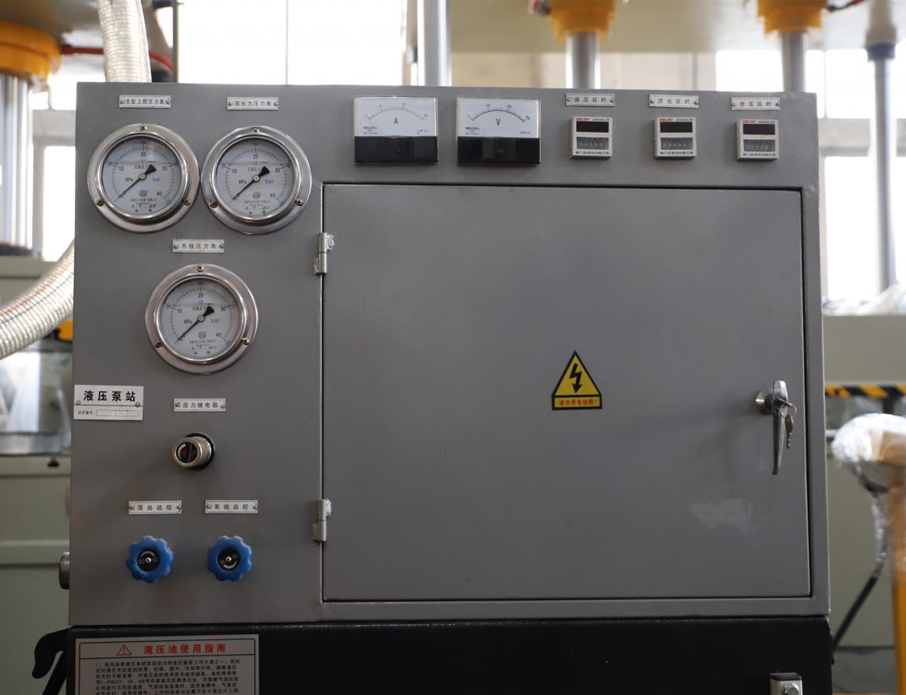 Plaque chauffante Hydroformage Machine à emboutir de 100 tonnes Presse hydraulique