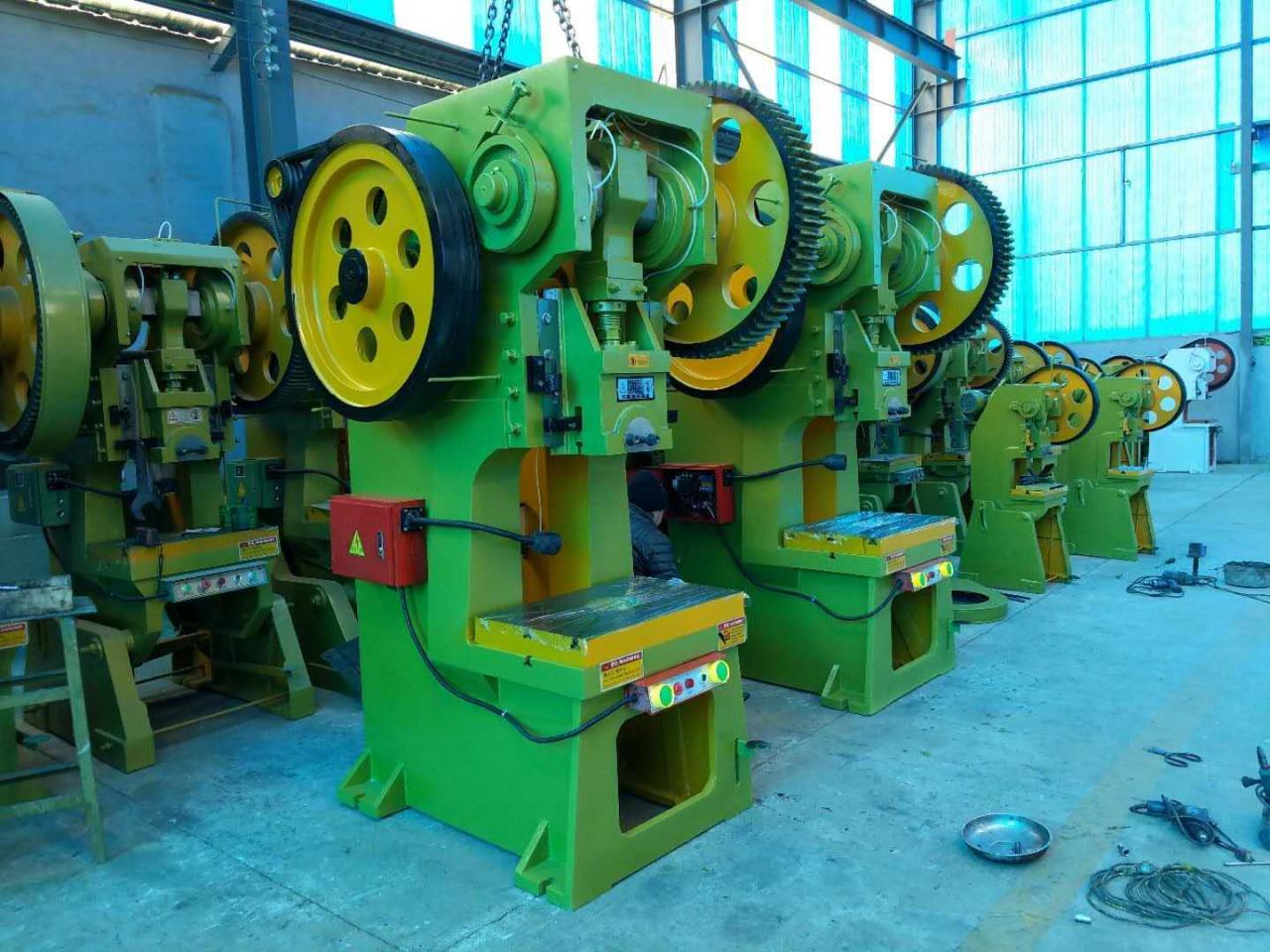Machine de presse mécanique, prix de presse de puissance de 100 tonnes